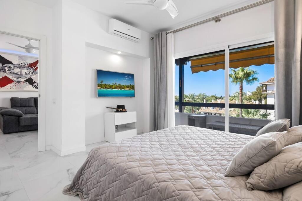 Appartamento Fabulous 1 Bedroom Flat With Pool At The Golden Mile
