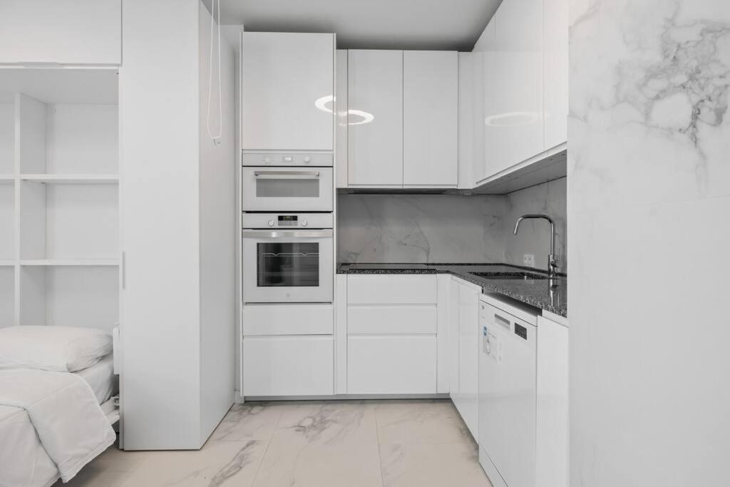 Fabulous 1 Bedroom Flat With Pool At The Golden Mile Appartamento Marbella